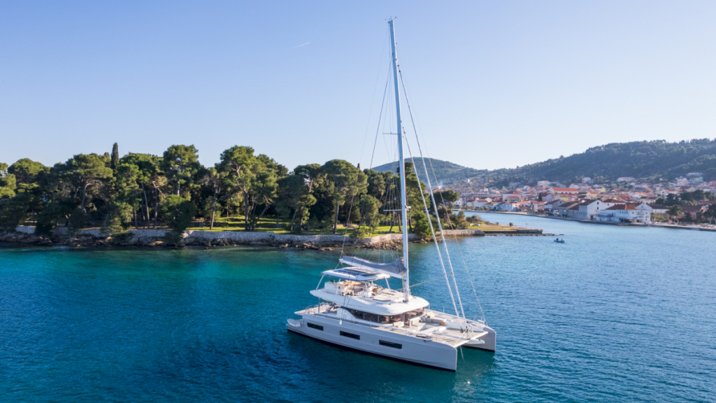 contact-yachts-diamond-diva_0027