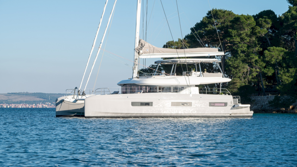 contact-yachts-diamond-diva_0033
