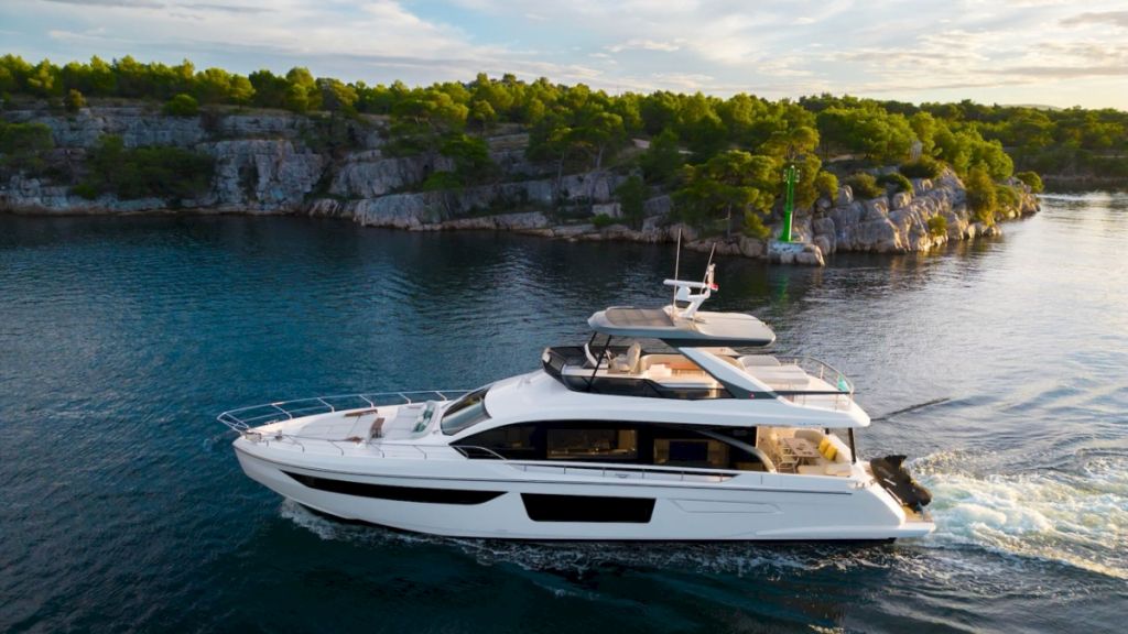 contact-yachts-donna_0016