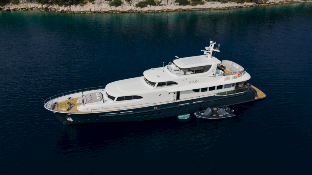 contact-yachts-dream_0039
