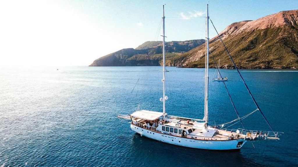 contact-yachts-dvi-marije_0004