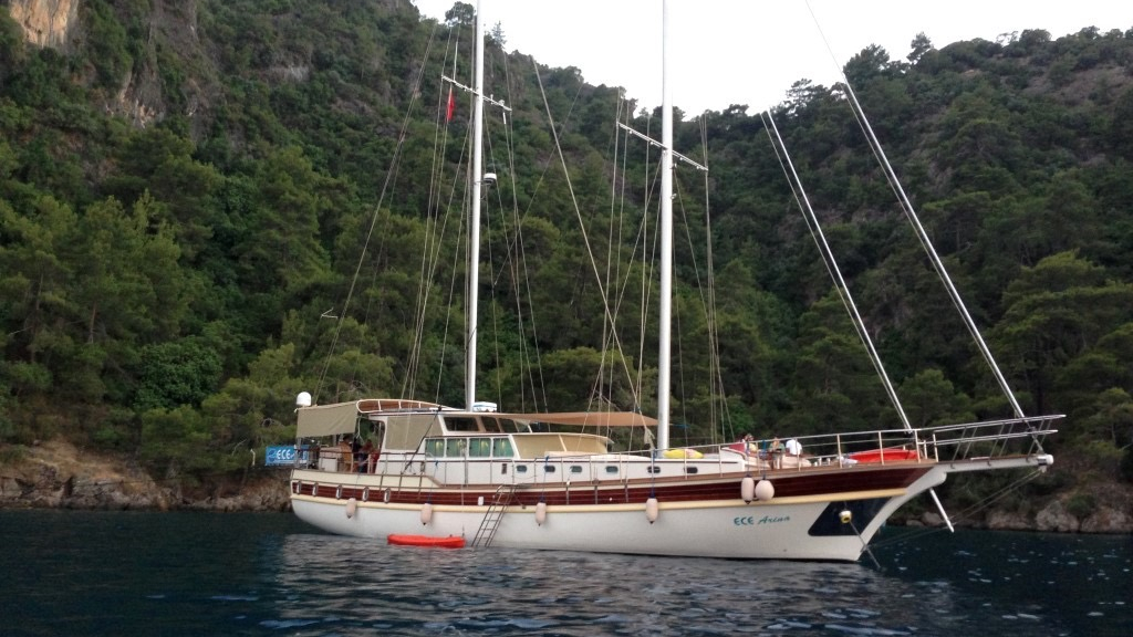 contact-yachts-ece-arina_0007