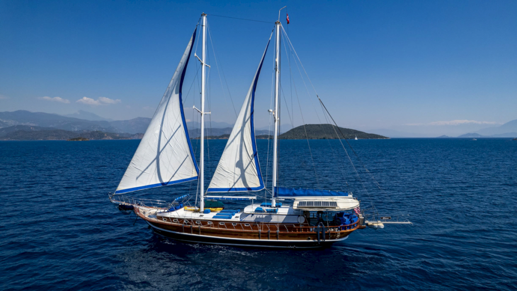 contact-yachts-elena-2026-09-11-15-03-50