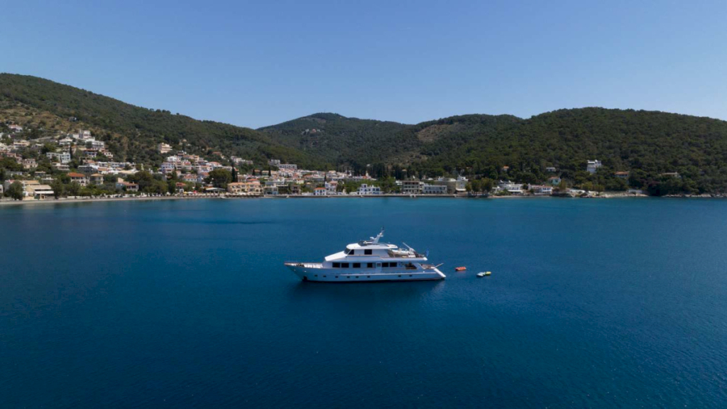 contact-yachts-elena_0001