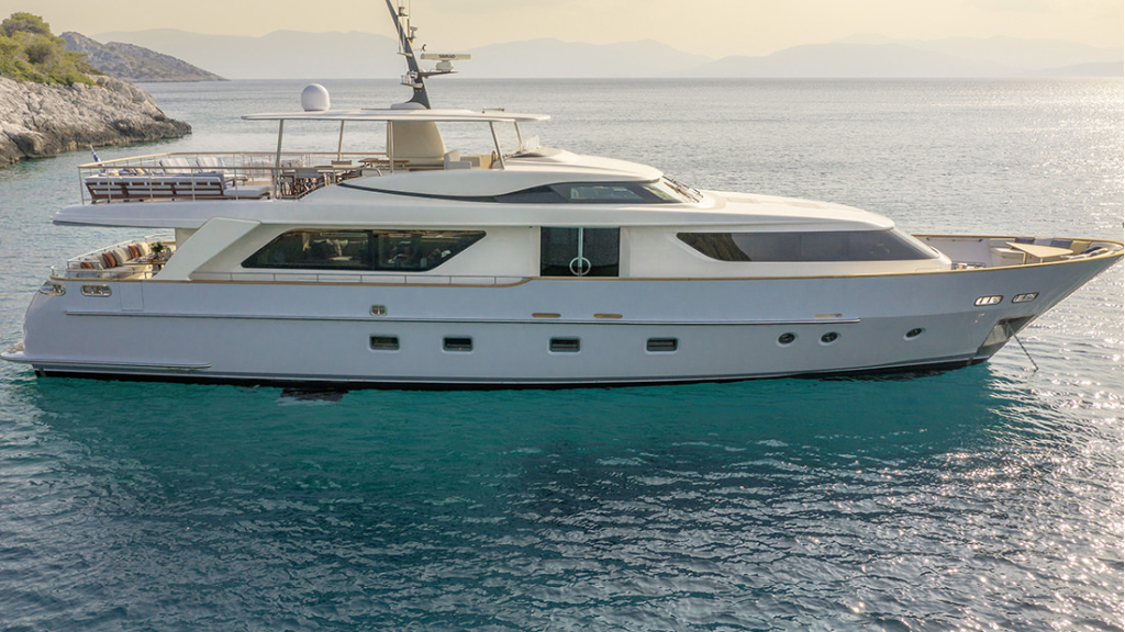 contact-yachts-elysium_0030