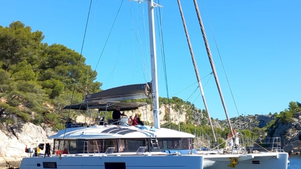 contact-yachts-ever-iii_0001