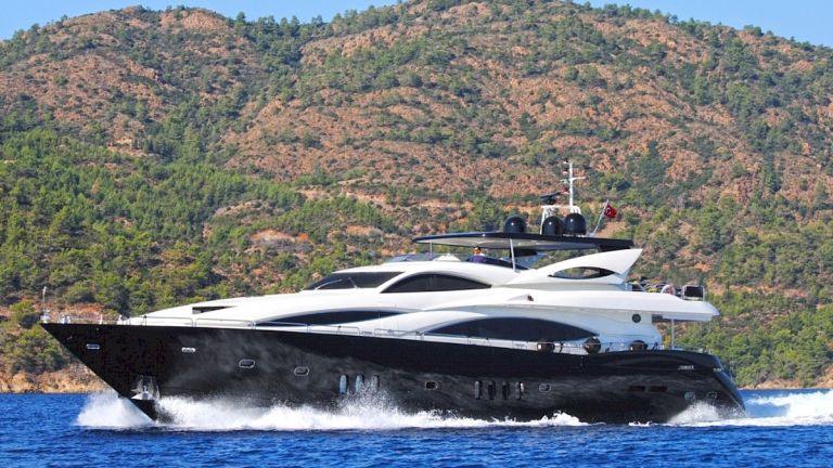 super yachts in greece now