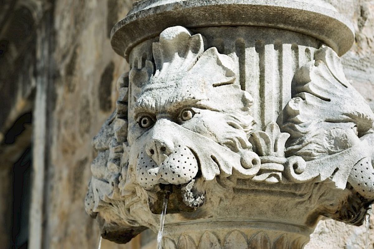 contact-yachts-exploring-croatia-the-game-of-thrones-itinerary-on-board-james-bond-yacht-015