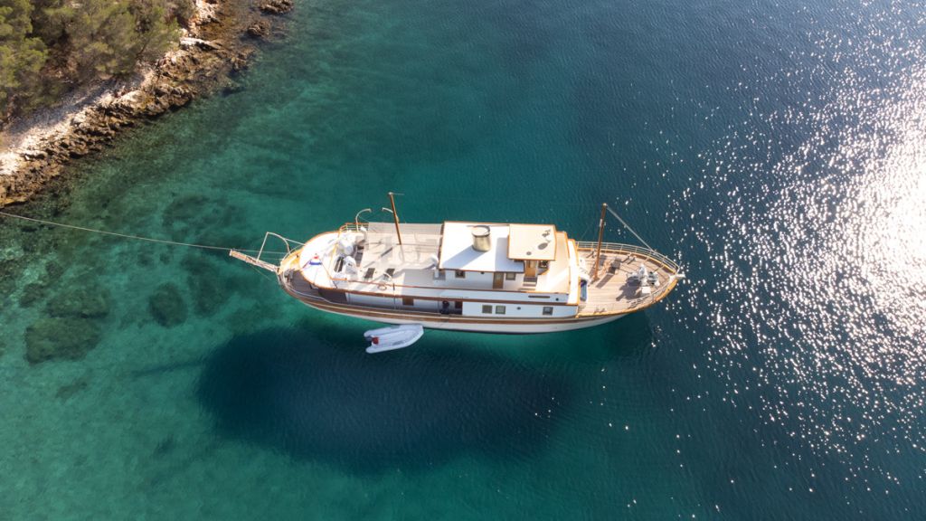 contact-yachts-gallant_0030