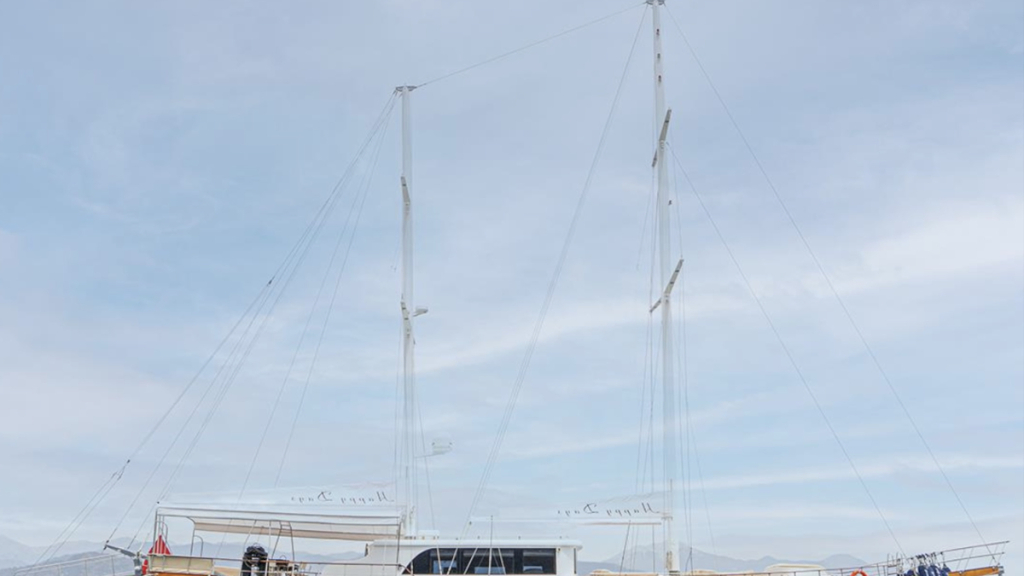 contact-yachts-happy-days_0002