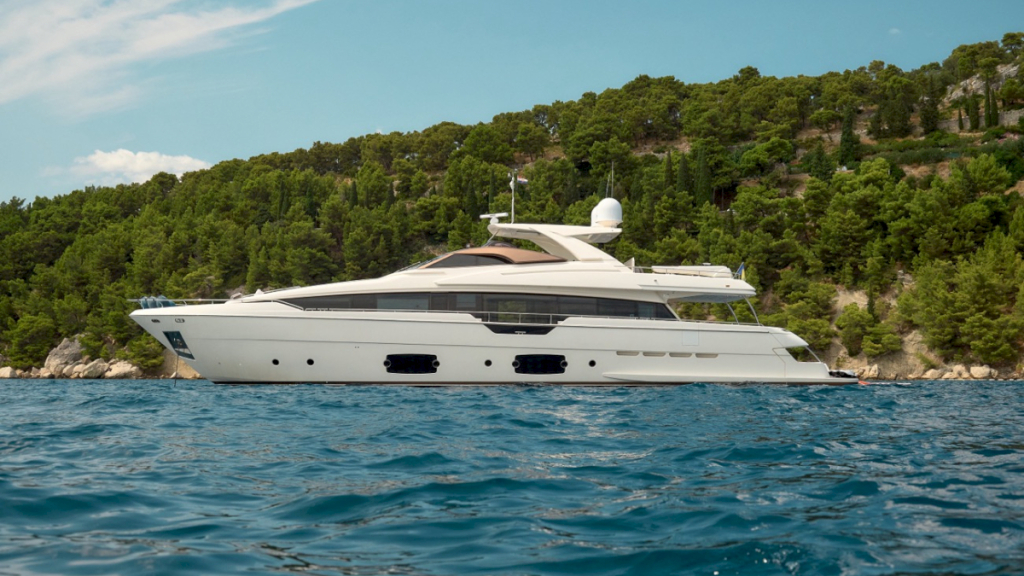 contact-yachts-iva_0020