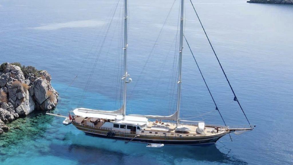 contact-yachts-kaya-guneri-iv_0005