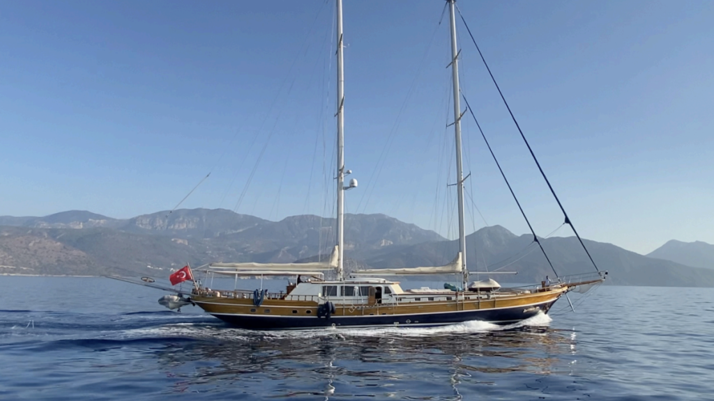contact-yachts-kaya-guneri-iv_0023