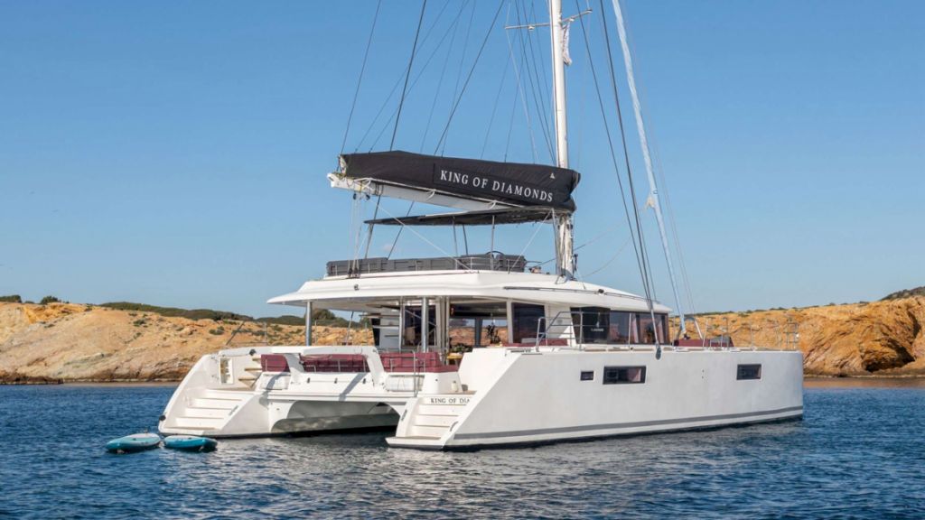 contact-yachts-king-of-diamonds_0007