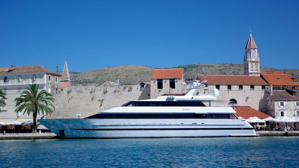 Luxury motor yacht LADYSHIP for rent in Croatia with Contact Yachts