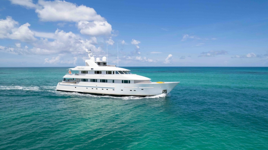 contact-yachts-lohanka_0023