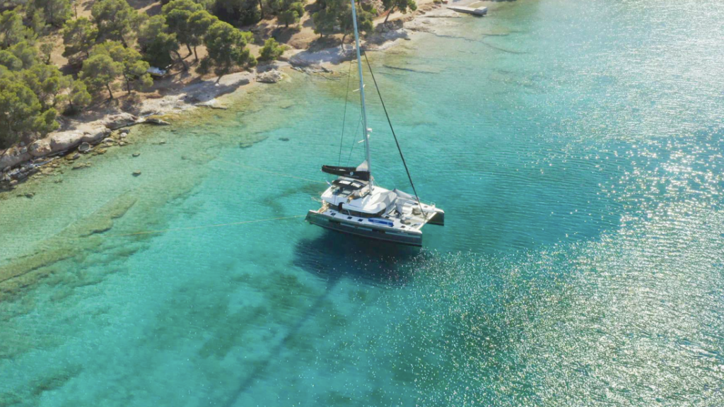 contact-yachts-lucky-clover_0013