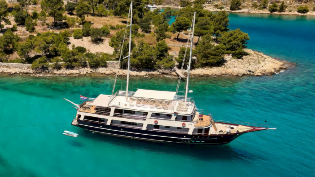 contact-yachts-luna-2026-07-09-14-51-52_1