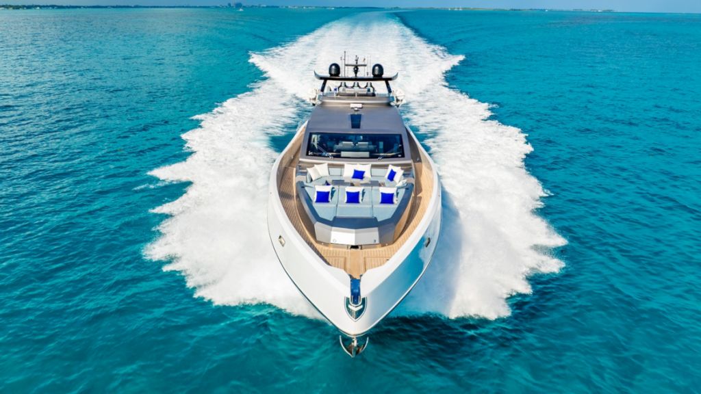 contact-yachts-m7_0024