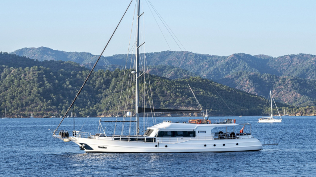 contact-yachts-maske-5_0041