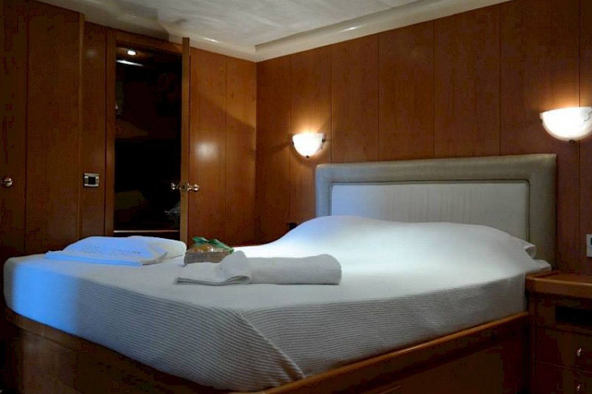 contact-yachts-mediterranean-show-2014-nafplion-002