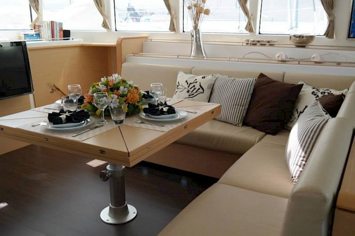 contact-yachts-mediterranean-show-2014-nafplion-050