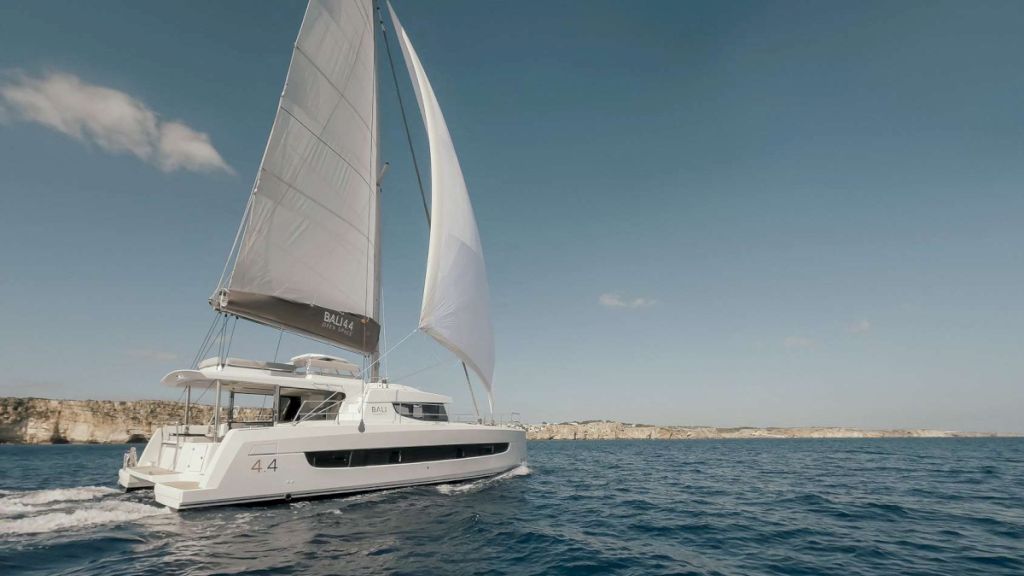 contact-yachts-olivia_0001