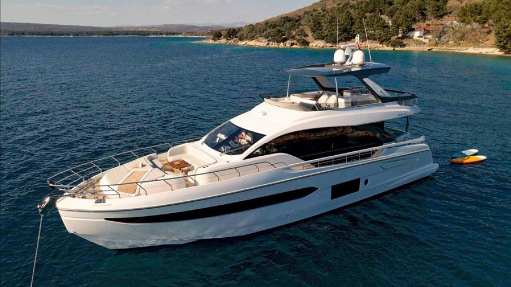 contact-yachts-omr-group_0015