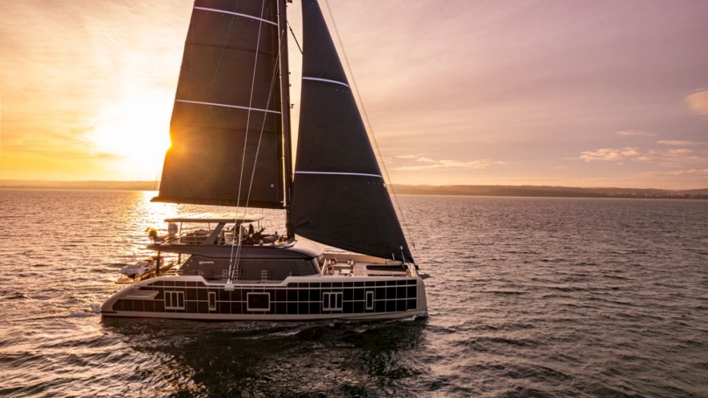 contact-yachts-otoctone_0025