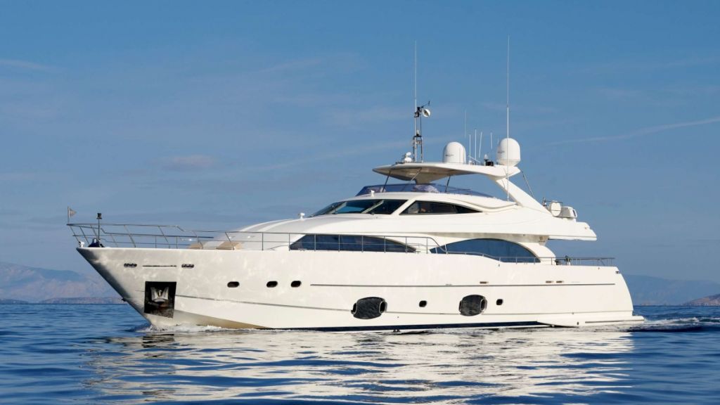 contact-yachts-pareakki_0001