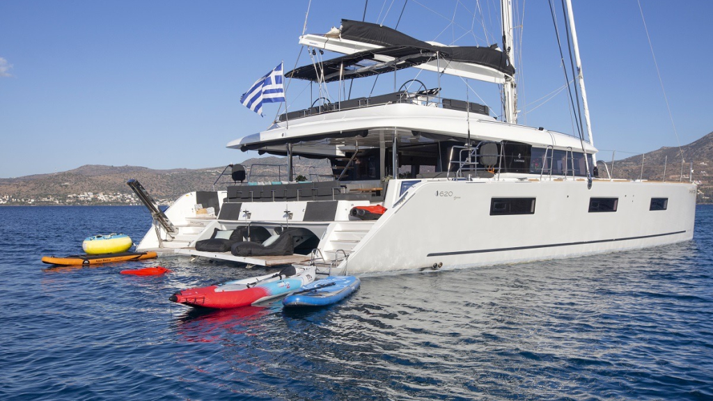 contact-yachts-phantom_0019