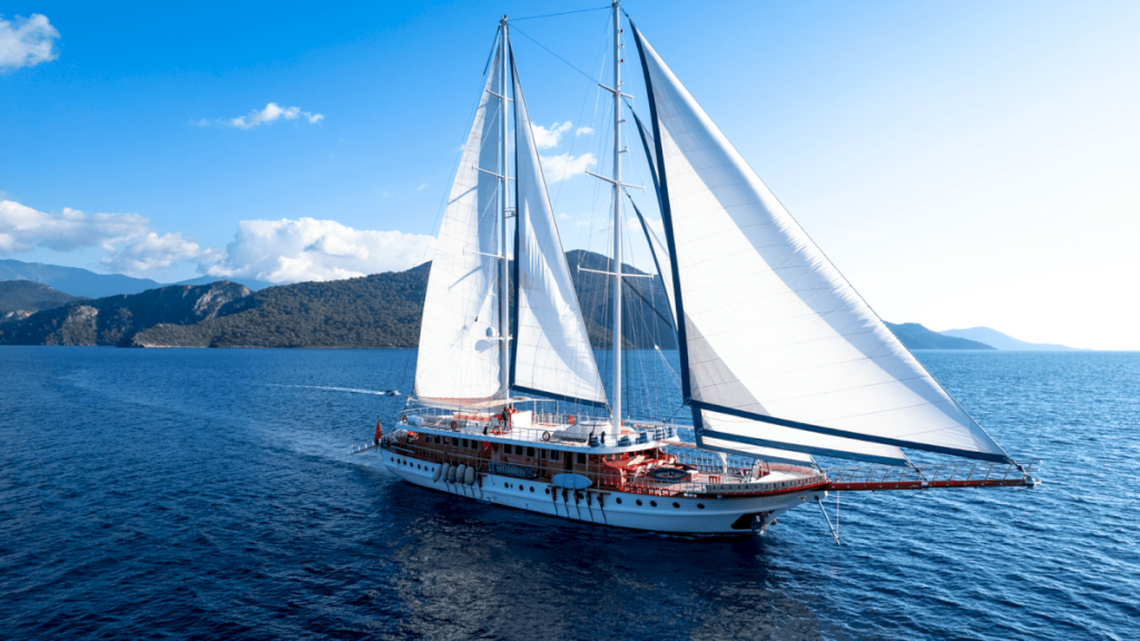 contact-yachts-queen-atlantis_0001