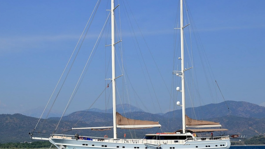 contact-yachts-queen-of-salmakis-018