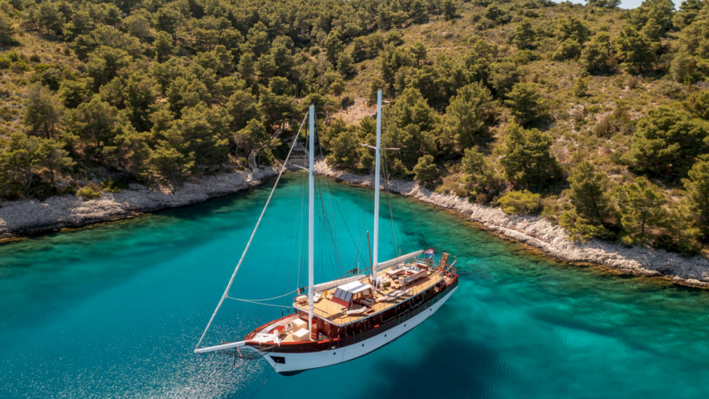 contact-yachts-romanca_0002