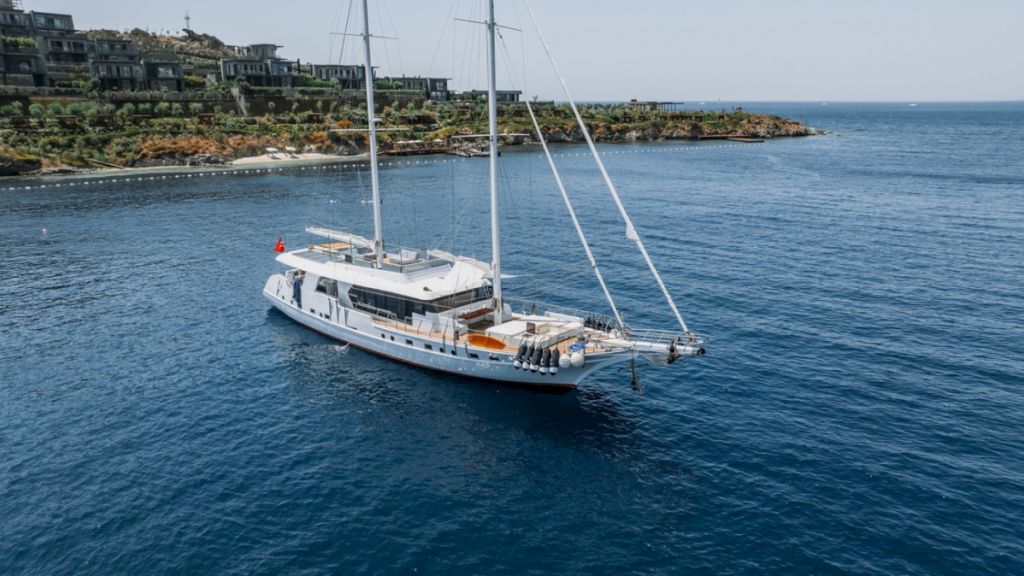 contact-yachts-s4_0028