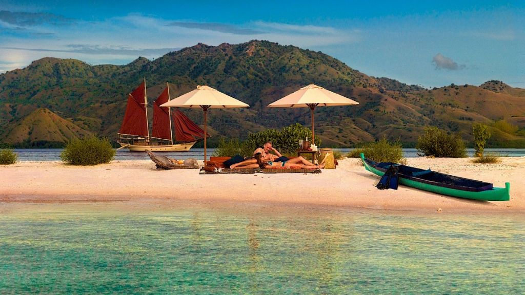 Motor-Sailing yachts for rent in Greece, Turkey, Indonesia, Croatia, Italy, Montenegro, Worldwide