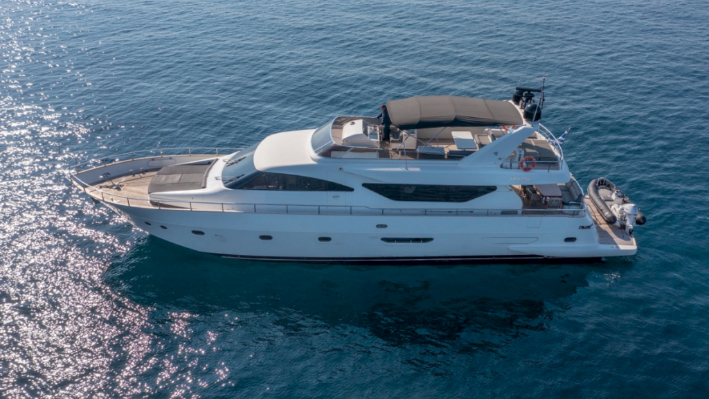 contact-yachts-salty_0024