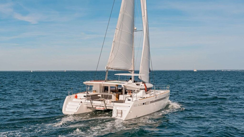 contact-yachts-satyam-melody_0005