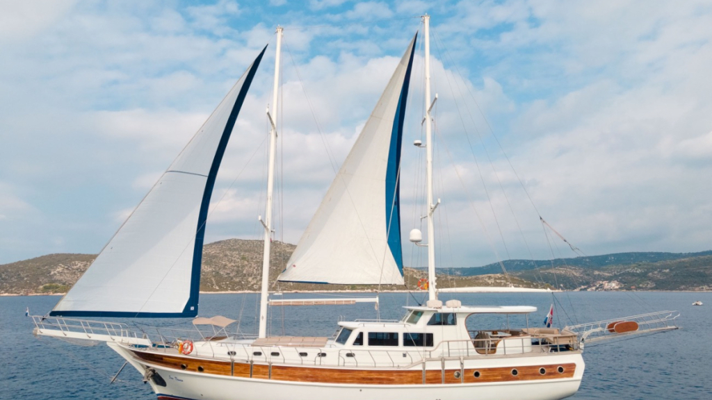contact-yachts-sea-breeze_0020