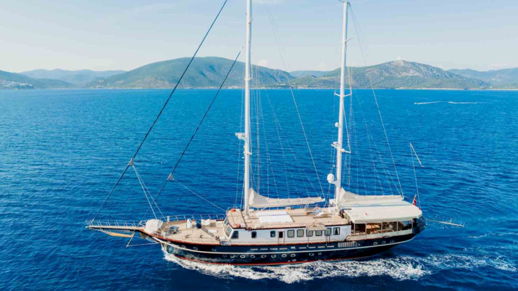 contact-yachts-sea-dream_0029