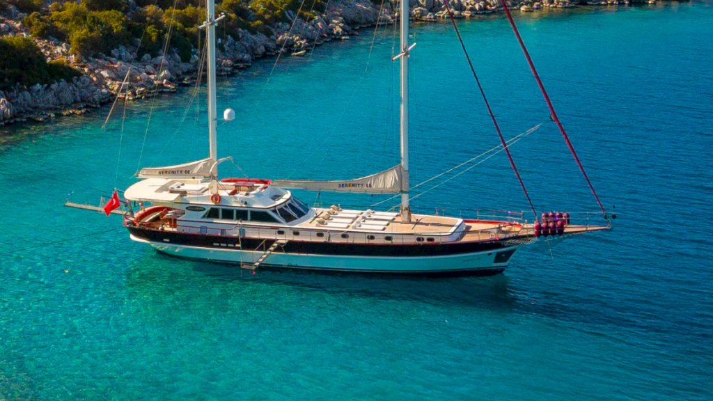 contact-yachts-serenity-86_0019