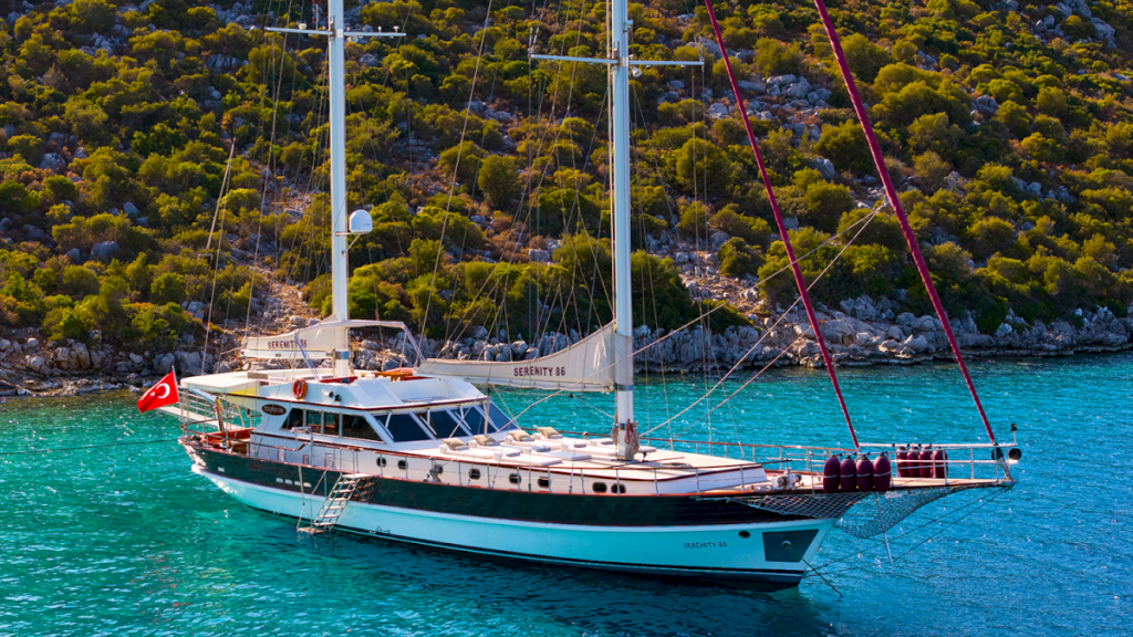 contact-yachts-serenity-86_0032