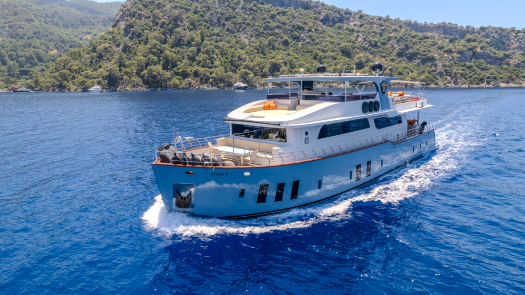 contact-yachts-simay-f-2026-08-26-15-04-00
