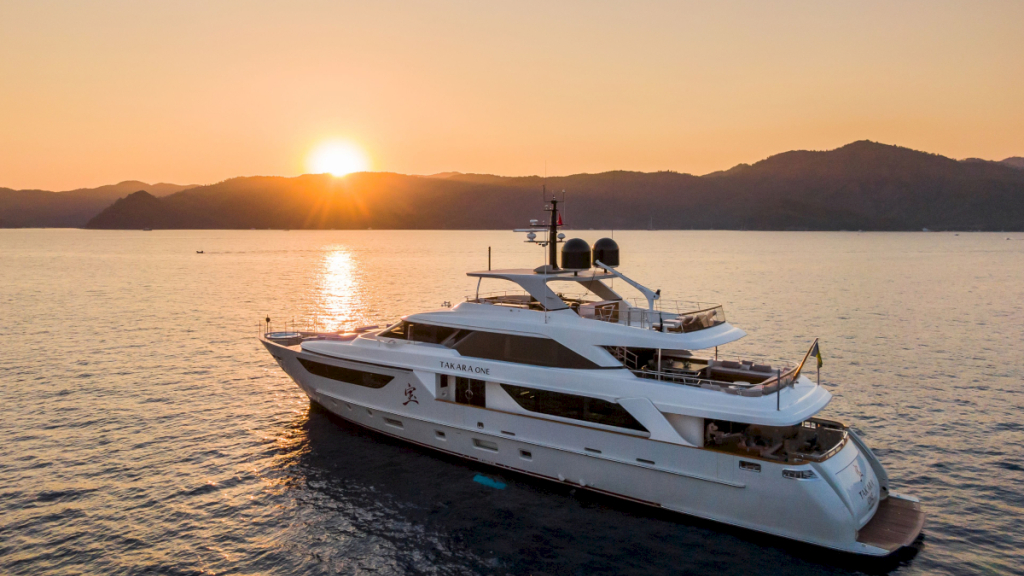 contact-yachts-takara-one_0010