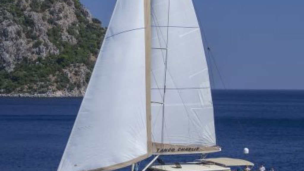 contact-yachts-tango-charlie_0001