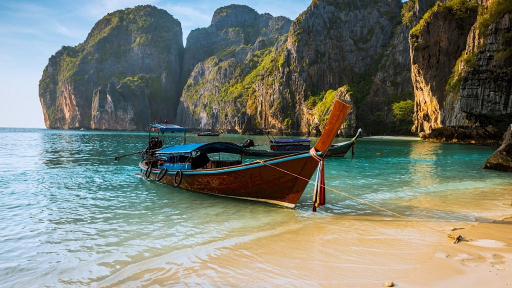 contact-yachts-thailand-001