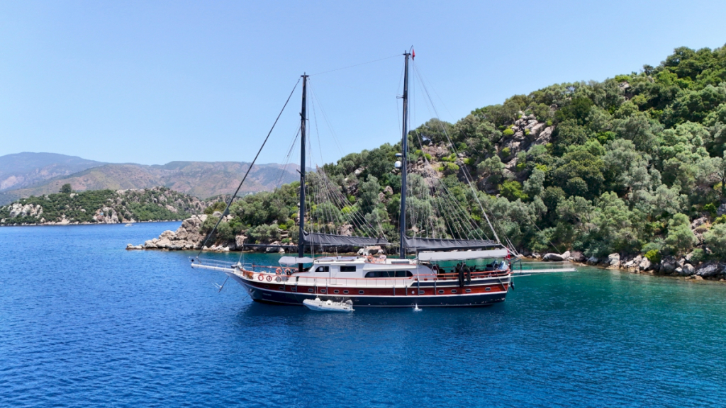 contact-yachts-ugur-2026-06-23-11-43-18