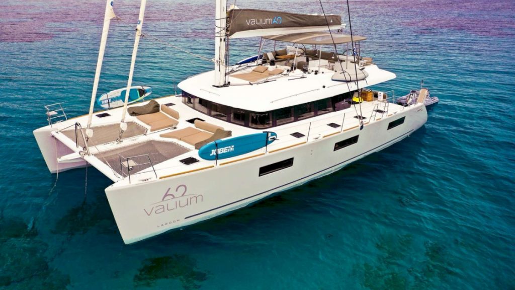 contact-yachts-valium-62_0001