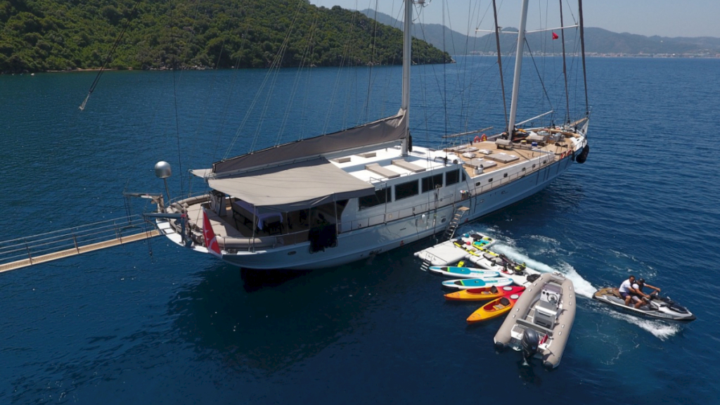 contact-yachts-white-soul_0025