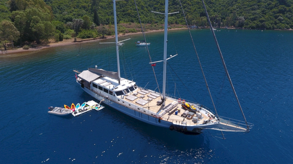 contact-yachts-white-soul_0030